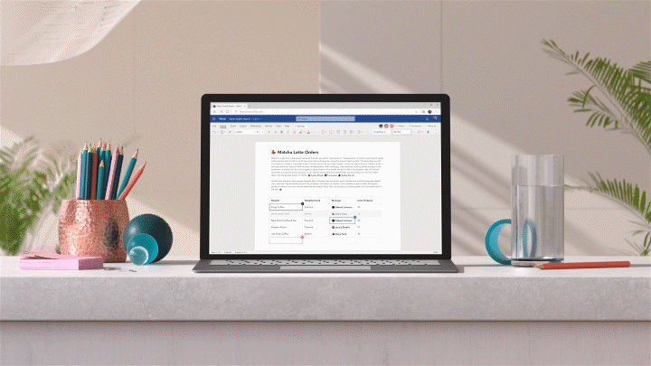 Microsoft 365 - Fluid Framework Laptop &copy; Microsoft